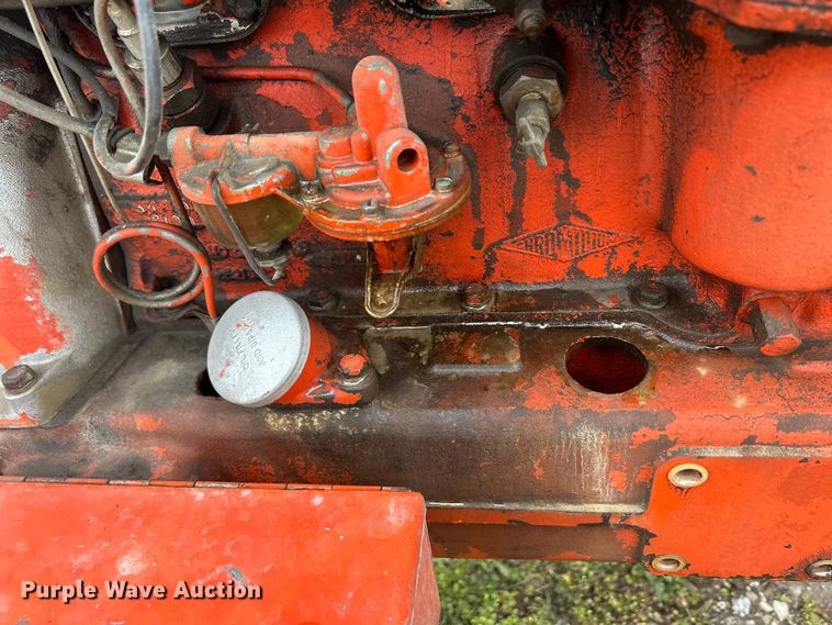 image for item MO9211 1974 Case 885 tractor