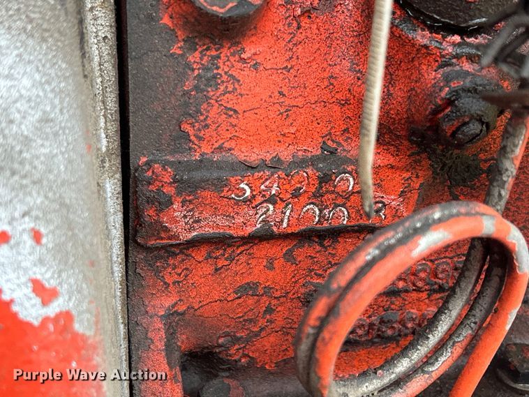 image for item MO9211 1974 Case 885 tractor