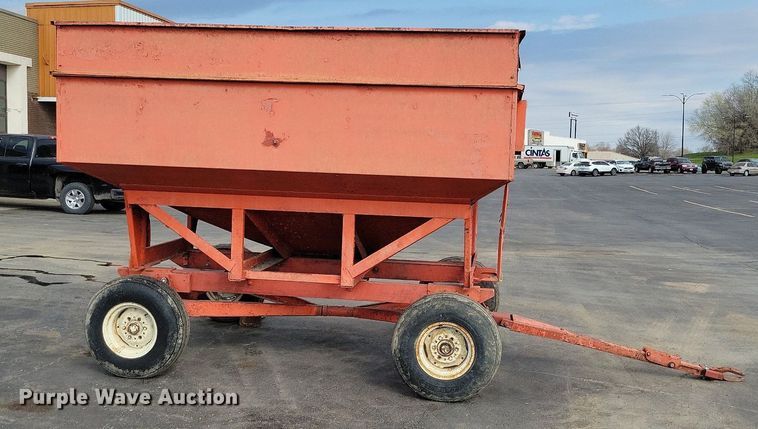 image for item MQ9688 Gravity wagon