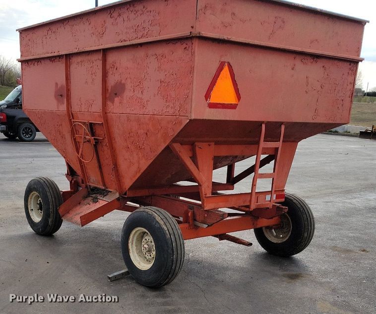 image for item MQ9688 Gravity wagon