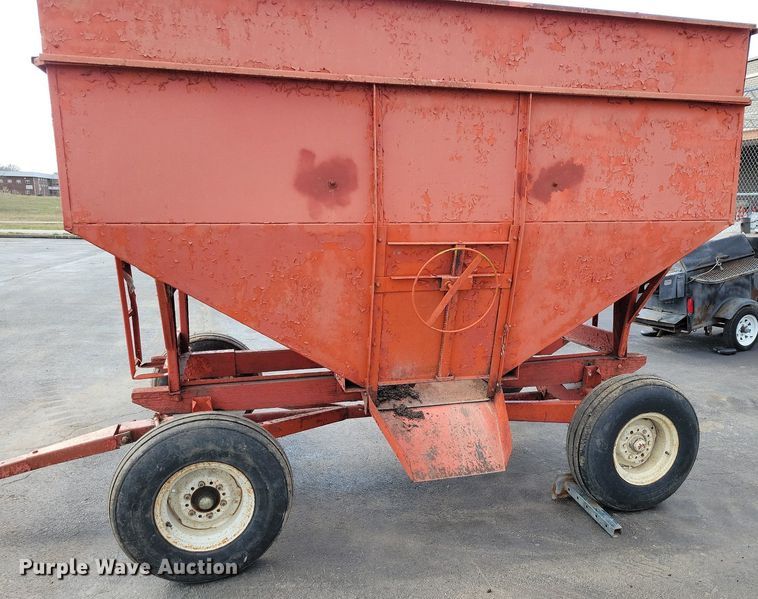 image for item MQ9688 Gravity wagon