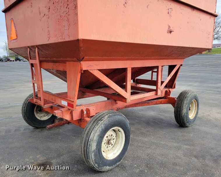 image for item MQ9688 Gravity wagon