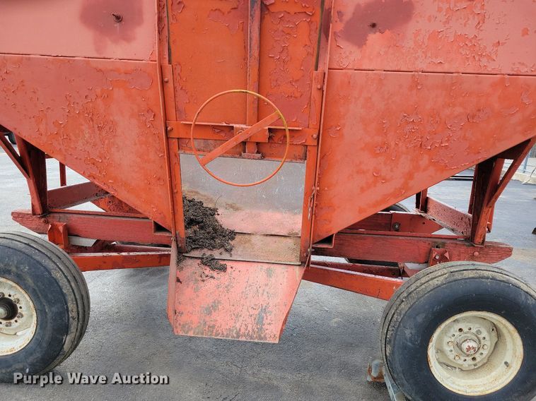 image for item MQ9688 Gravity wagon