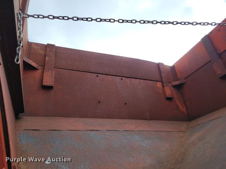 image for item MQ9688 Gravity wagon