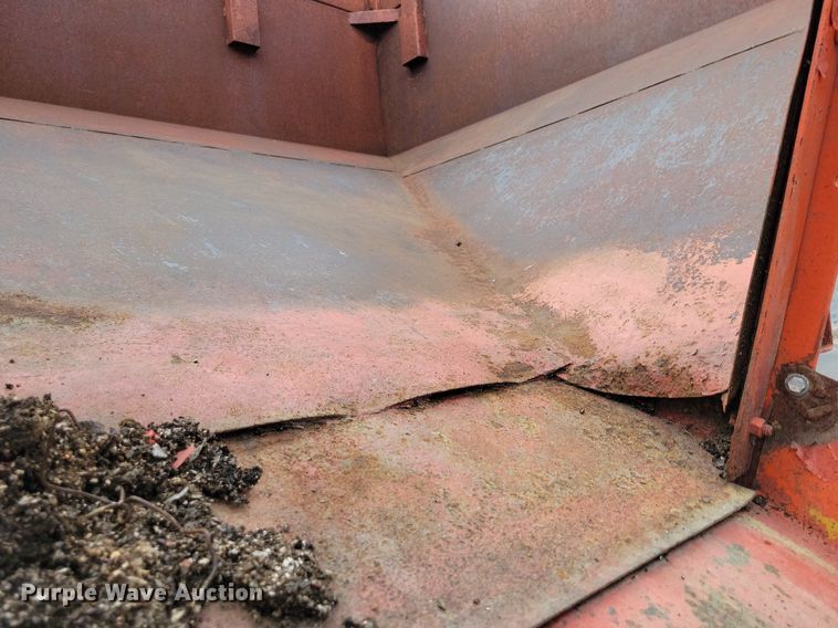 image for item MQ9688 Gravity wagon