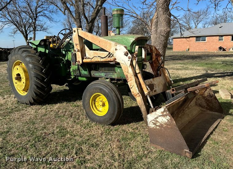 image for item NH9014 1968 John Deere 4020 tractor