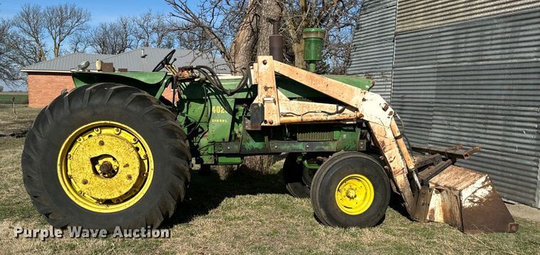 image for item NH9014 1968 John Deere 4020 tractor