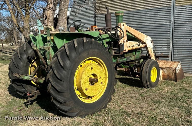 image for item NH9014 1968 John Deere 4020 tractor