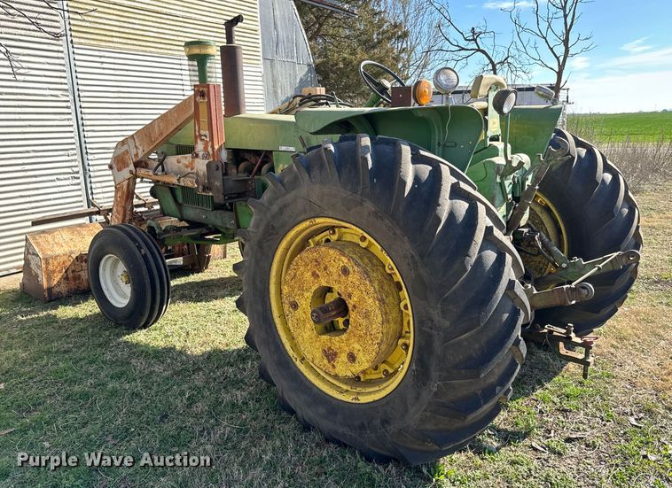 image for item NH9014 1968 John Deere 4020 tractor