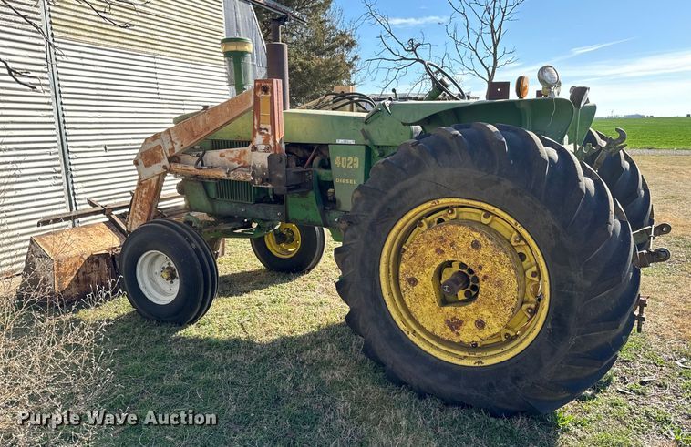 image for item NH9014 1968 John Deere 4020 tractor