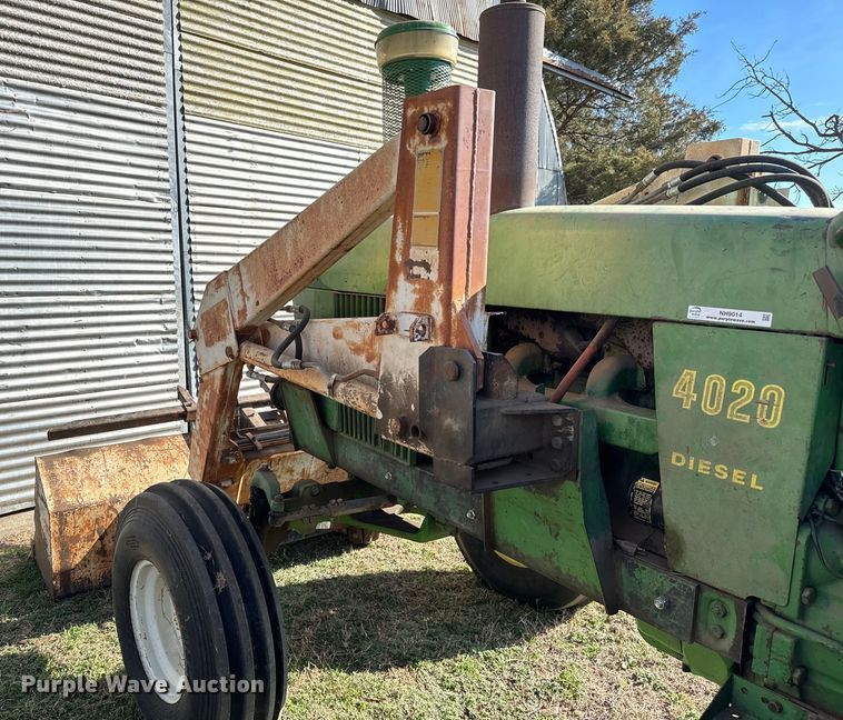 image for item NH9014 1968 John Deere 4020 tractor