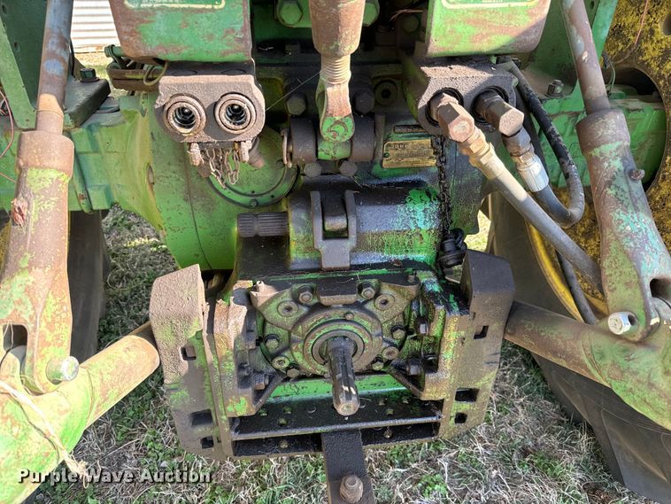 image for item NH9014 1968 John Deere 4020 tractor