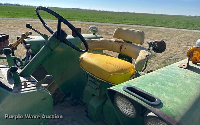 image for item NH9014 1968 John Deere 4020 tractor