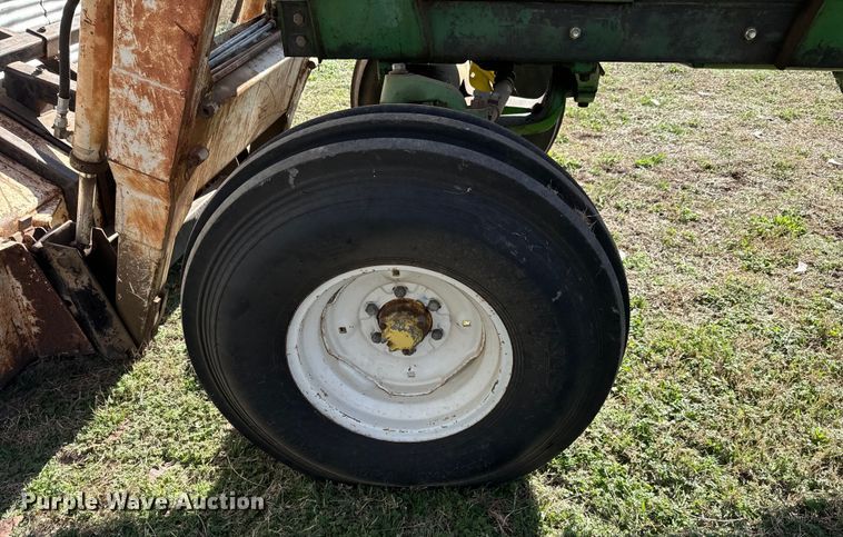 image for item NH9014 1968 John Deere 4020 tractor