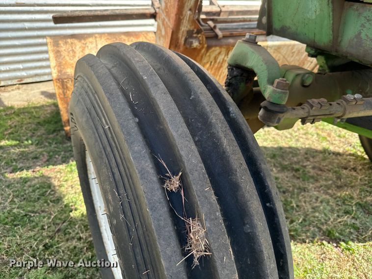 image for item NH9014 1968 John Deere 4020 tractor