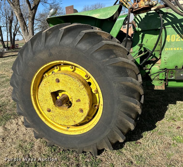 image for item NH9014 1968 John Deere 4020 tractor