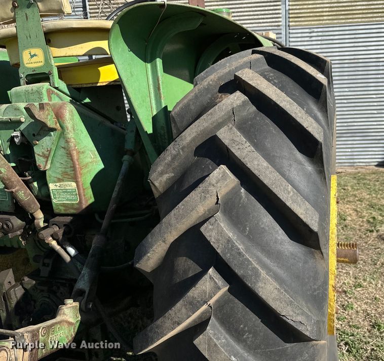 image for item NH9014 1968 John Deere 4020 tractor