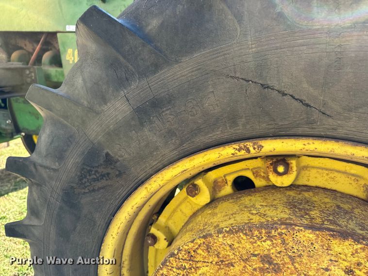 image for item NH9014 1968 John Deere 4020 tractor