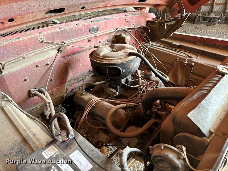 image for item NH9015 1968 Ford 600 dump flatbed truck