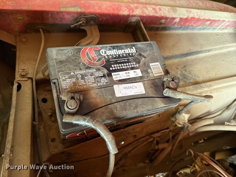 image for item NH9015 1968 Ford 600 dump flatbed truck