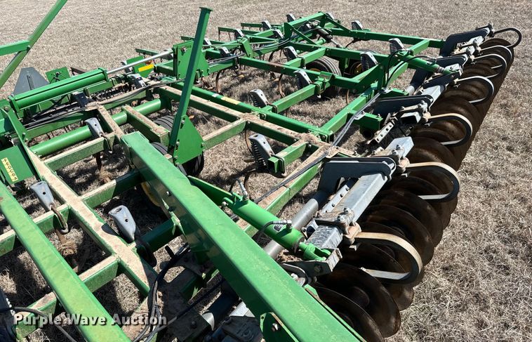 image for item NH9055 John Deere  726 mulch finisher