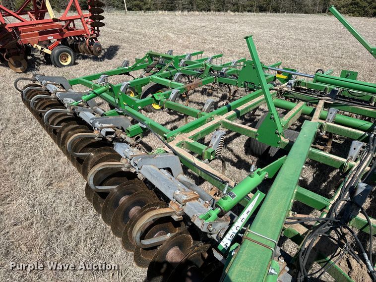 image for item NH9055 John Deere  726 mulch finisher