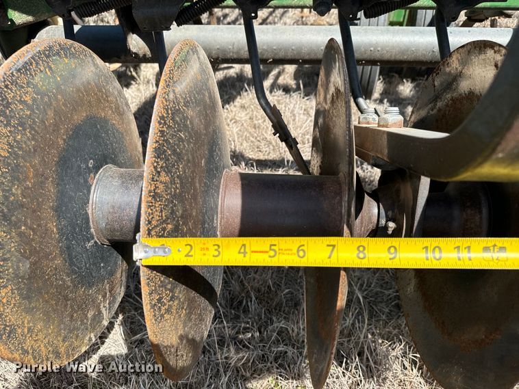 image for item NH9055 John Deere  726 mulch finisher