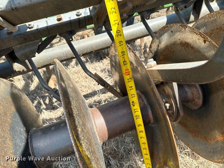 image for item NH9055 John Deere  726 mulch finisher