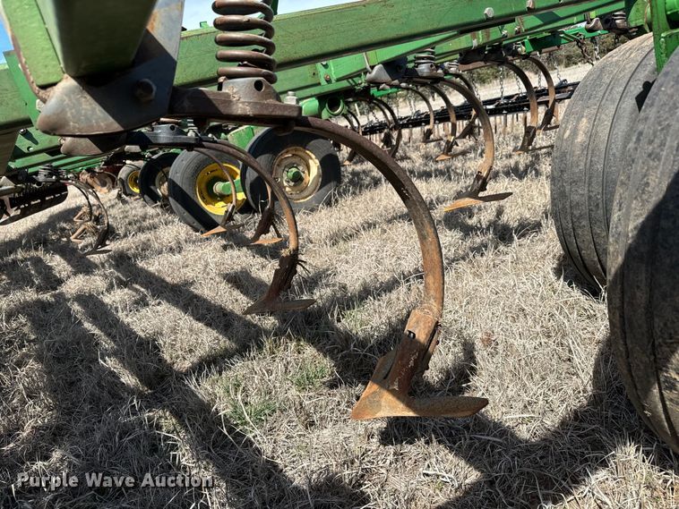 image for item NH9055 John Deere  726 mulch finisher