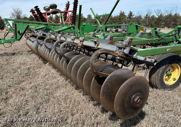 image for item NH9055 John Deere  726 mulch finisher