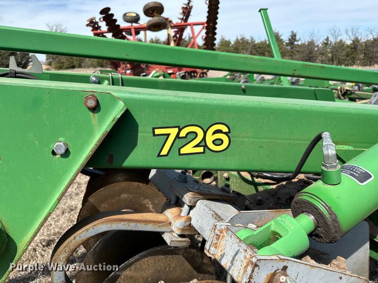 image for item NH9055 John Deere  726 mulch finisher