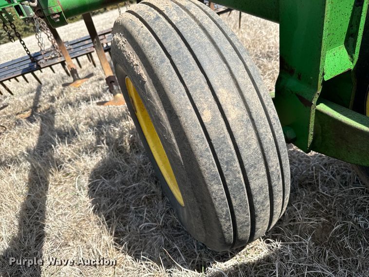 image for item NH9055 John Deere  726 mulch finisher