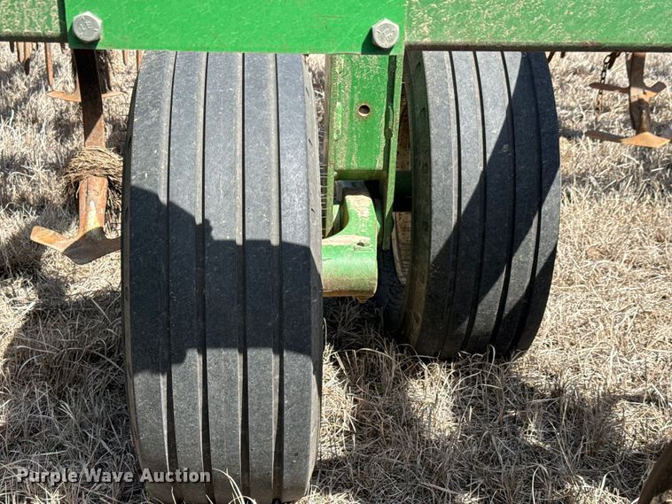 image for item NH9055 John Deere  726 mulch finisher