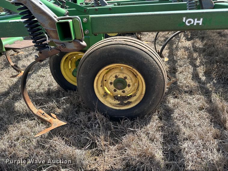 image for item NH9055 John Deere  726 mulch finisher