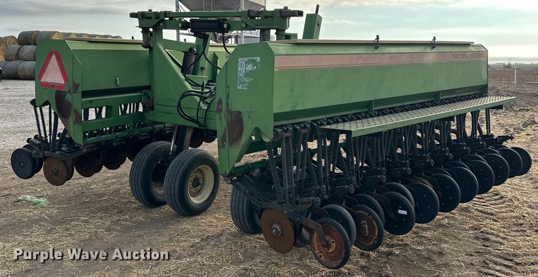 image for item NJ9484 Great Plains 3875860131 grain drill