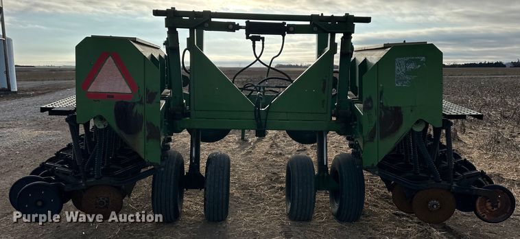image for item NJ9484 Great Plains 3875860131 grain drill