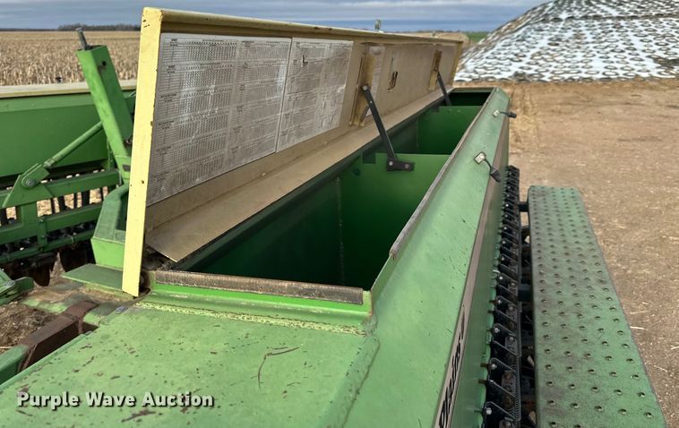 image for item NJ9484 Great Plains 3875860131 grain drill