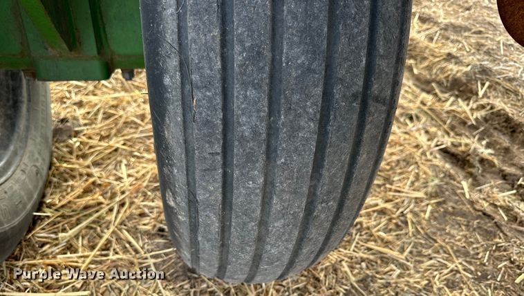 image for item NJ9484 Great Plains 3875860131 grain drill