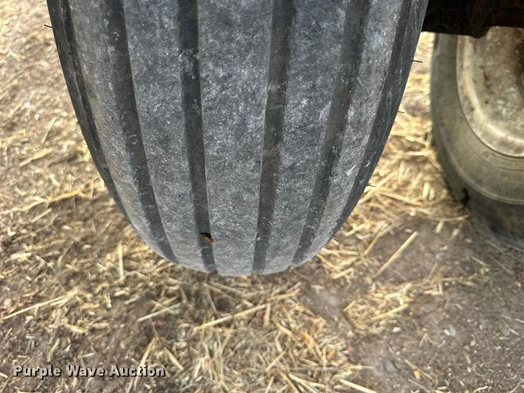 image for item NJ9484 Great Plains 3875860131 grain drill