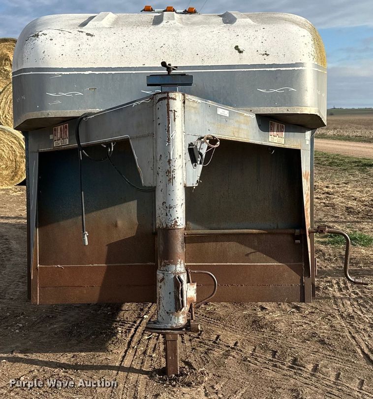 image for item NJ9485 1994 Blair 20X80GN livestock trailer