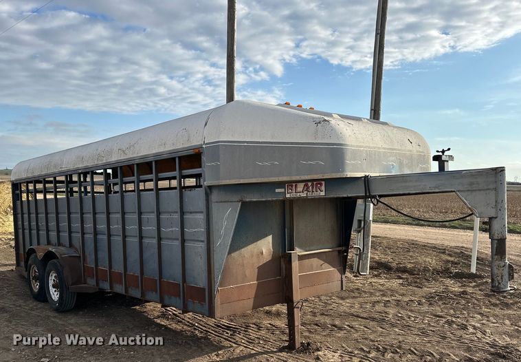 image for item NJ9485 1994 Blair 20X80GN livestock trailer