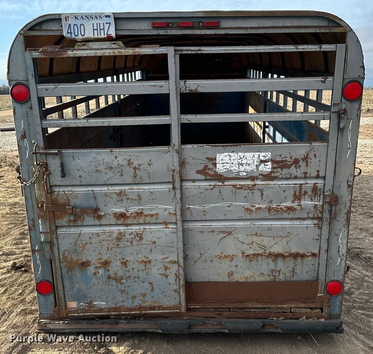 image for item NJ9485 1994 Blair 20X80GN livestock trailer