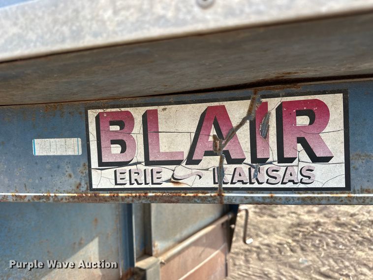 image for item NJ9485 1994 Blair 20X80GN livestock trailer
