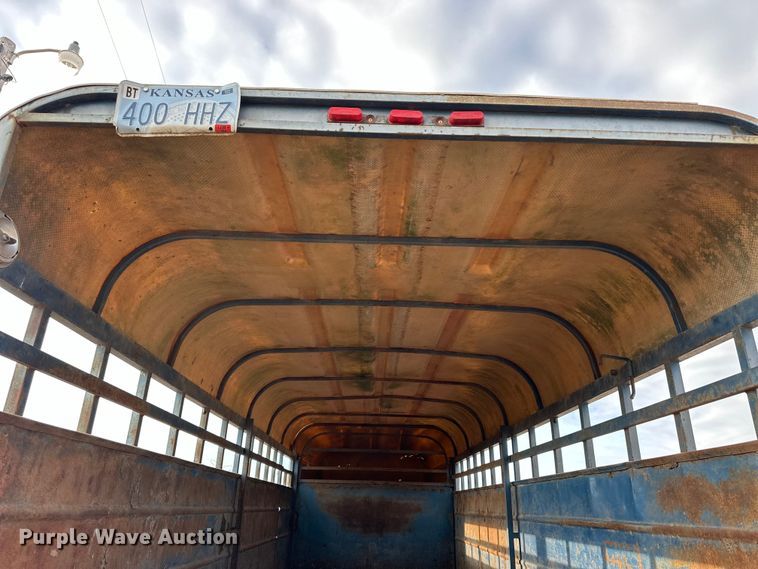 image for item NJ9485 1994 Blair 20X80GN livestock trailer