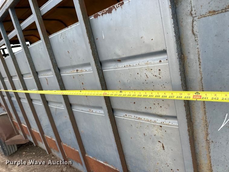 image for item NJ9485 1994 Blair 20X80GN livestock trailer