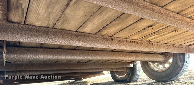 image for item NJ9485 1994 Blair 20X80GN livestock trailer