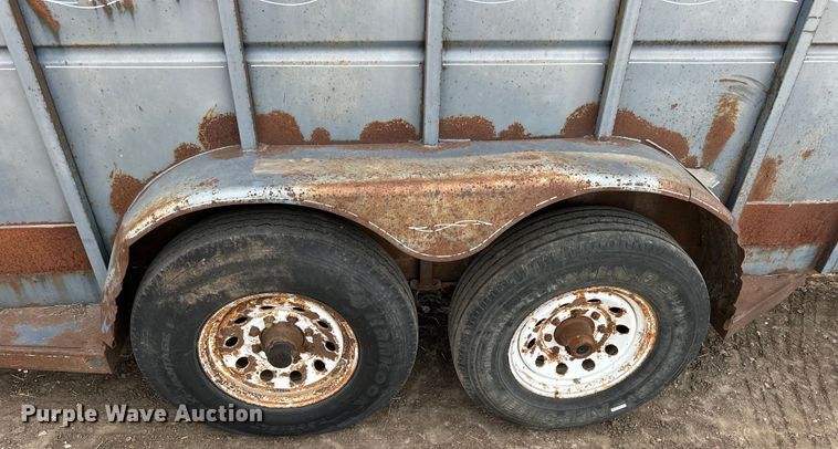 image for item NJ9485 1994 Blair 20X80GN livestock trailer