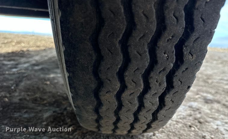 image for item NJ9485 1994 Blair 20X80GN livestock trailer