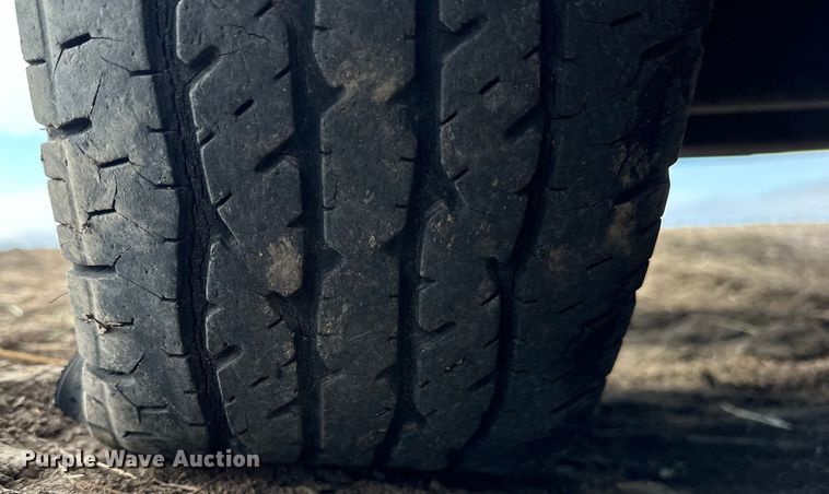 image for item NJ9485 1994 Blair 20X80GN livestock trailer