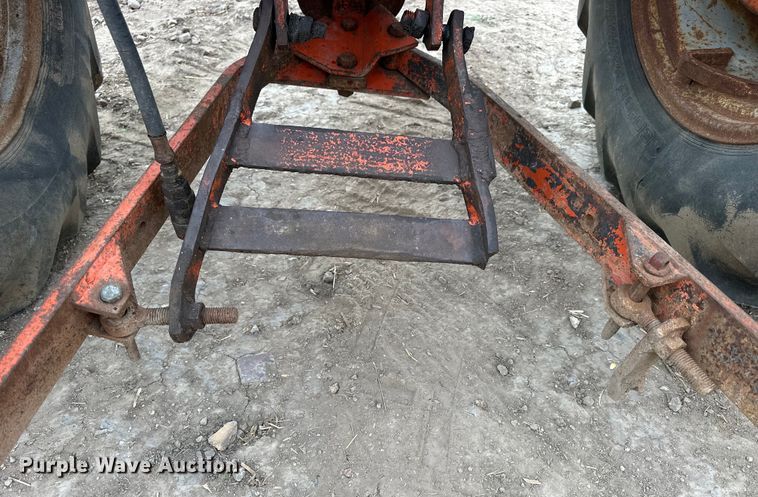 image for item NJ9486 1957 Allis-Chalmers  D14 tractor